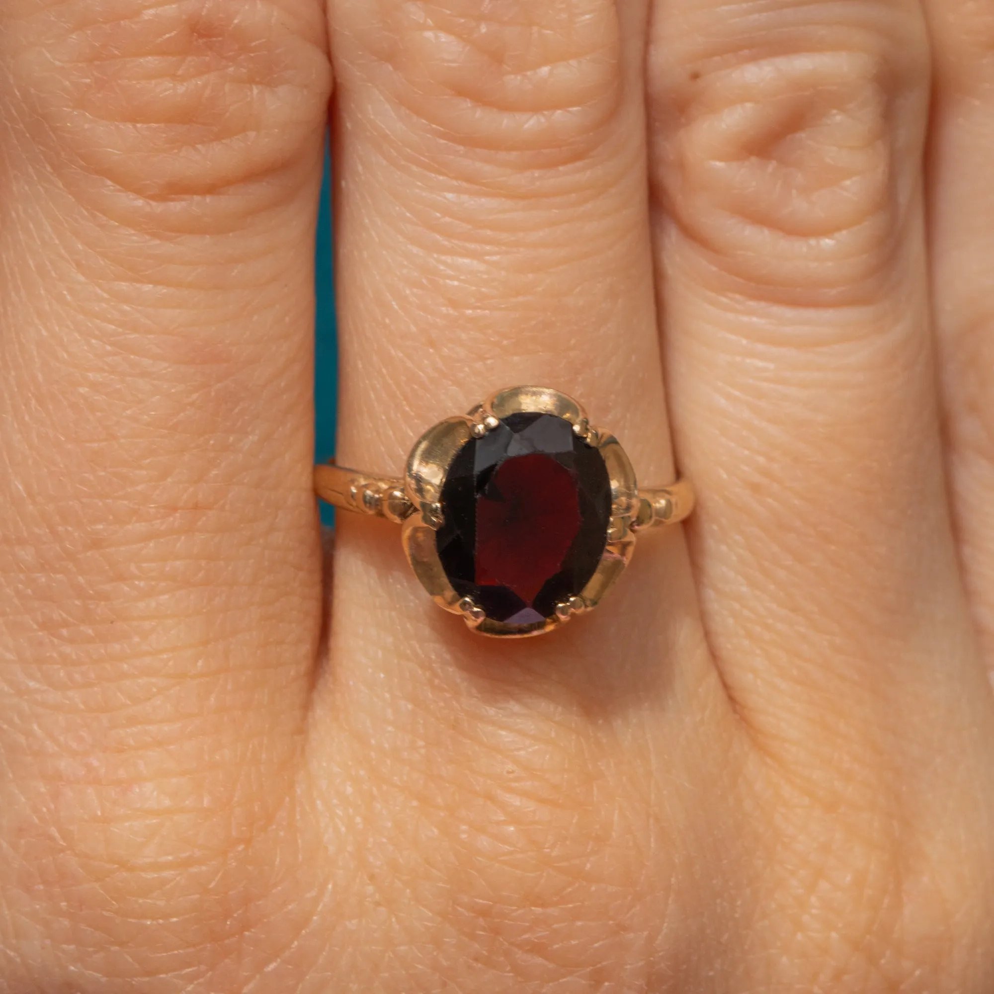 9ct Gold Garnet Buttercup Set Ring, 2.00ct