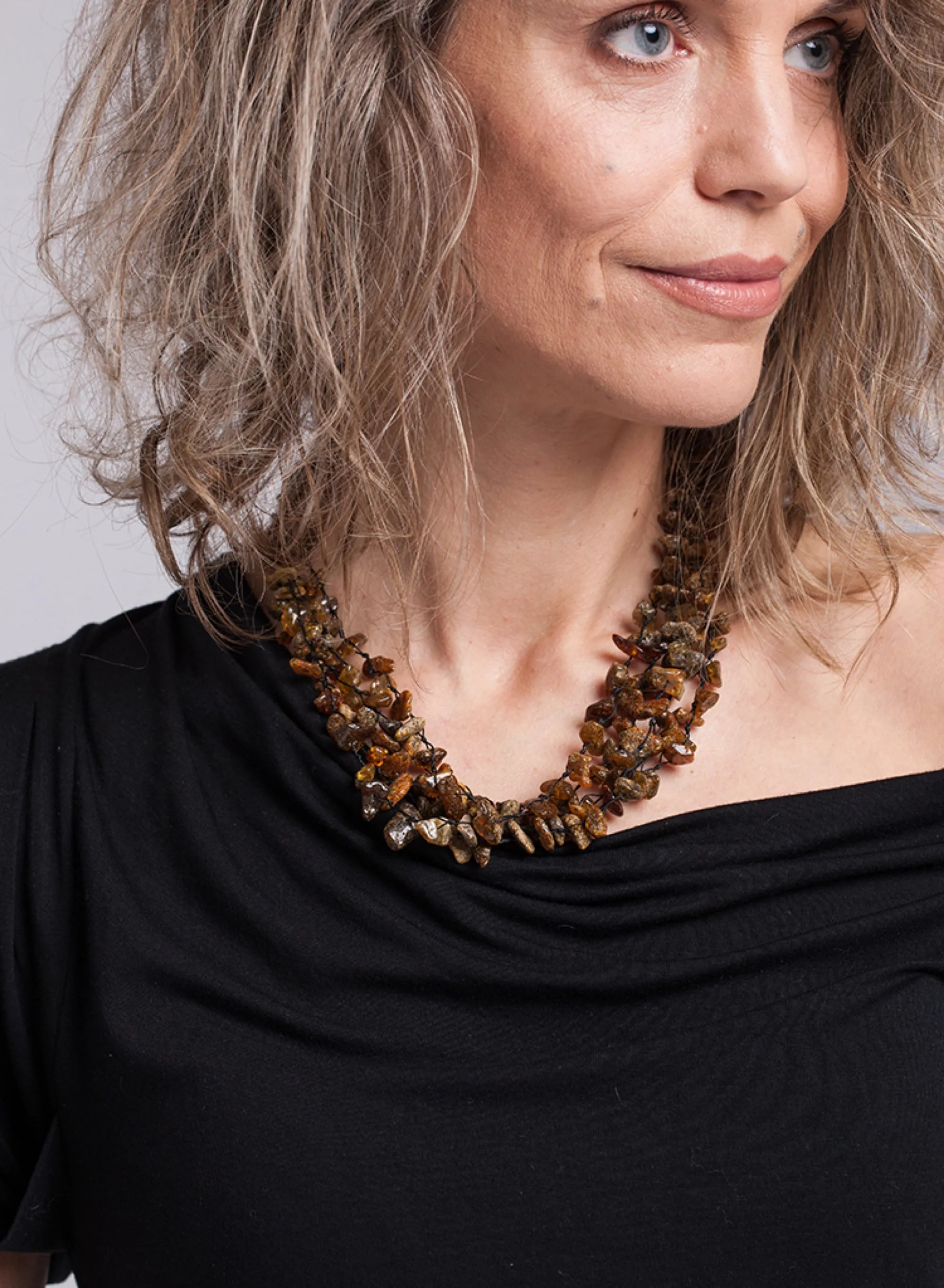 AMBER NECKLACE & BRACELET - GREEN AMBER - UNIQUE STYLE
