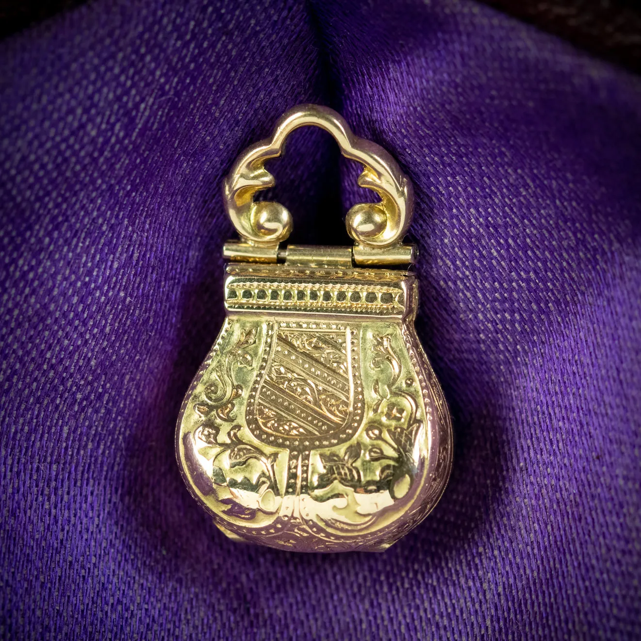 Antique Victorian Mourning Purse Locket 18ct Gold Circa 1860