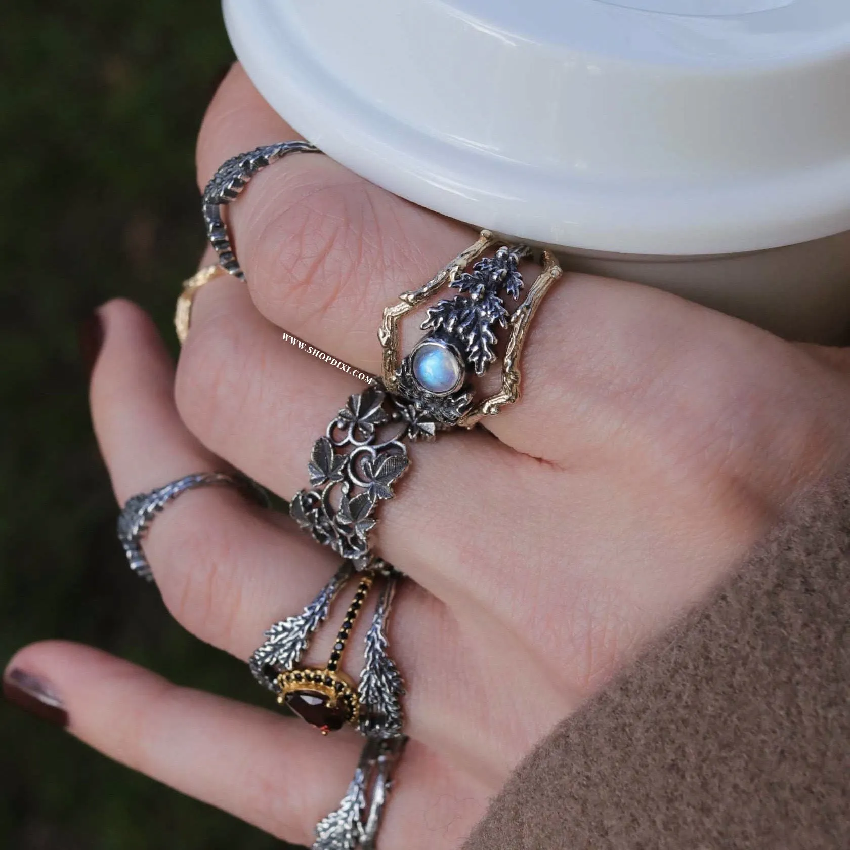 Autumn Moon Embrace Oak Leaf Ring