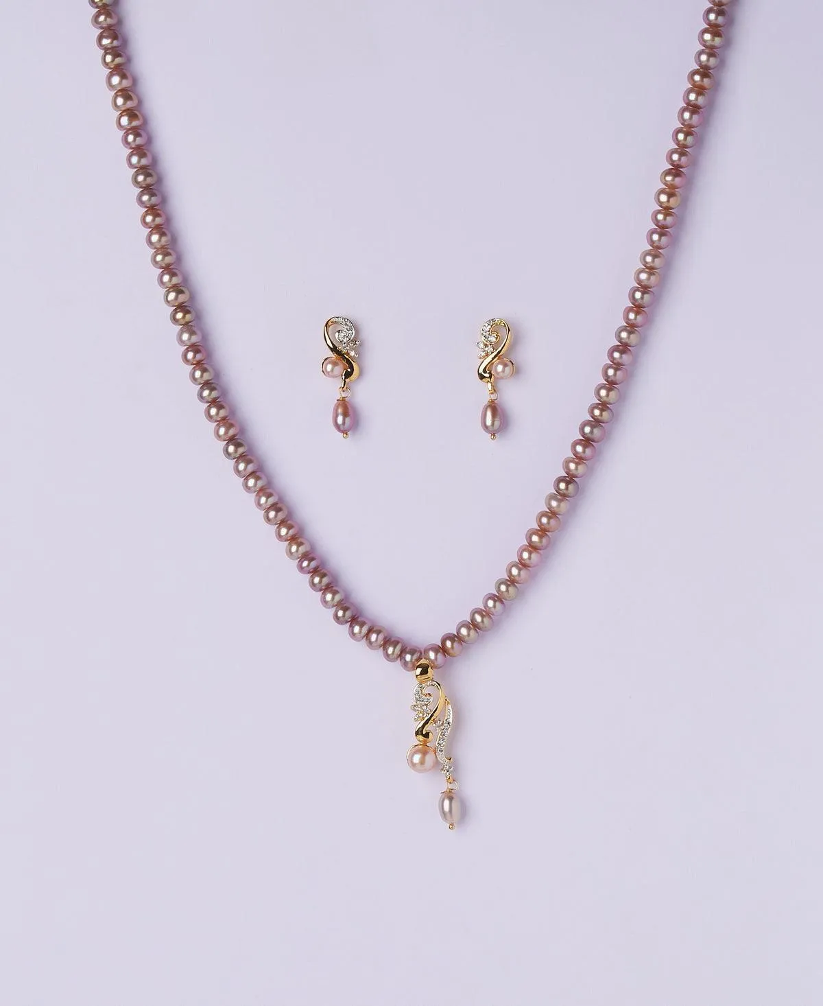 Beautiful Pearl Necklace Set