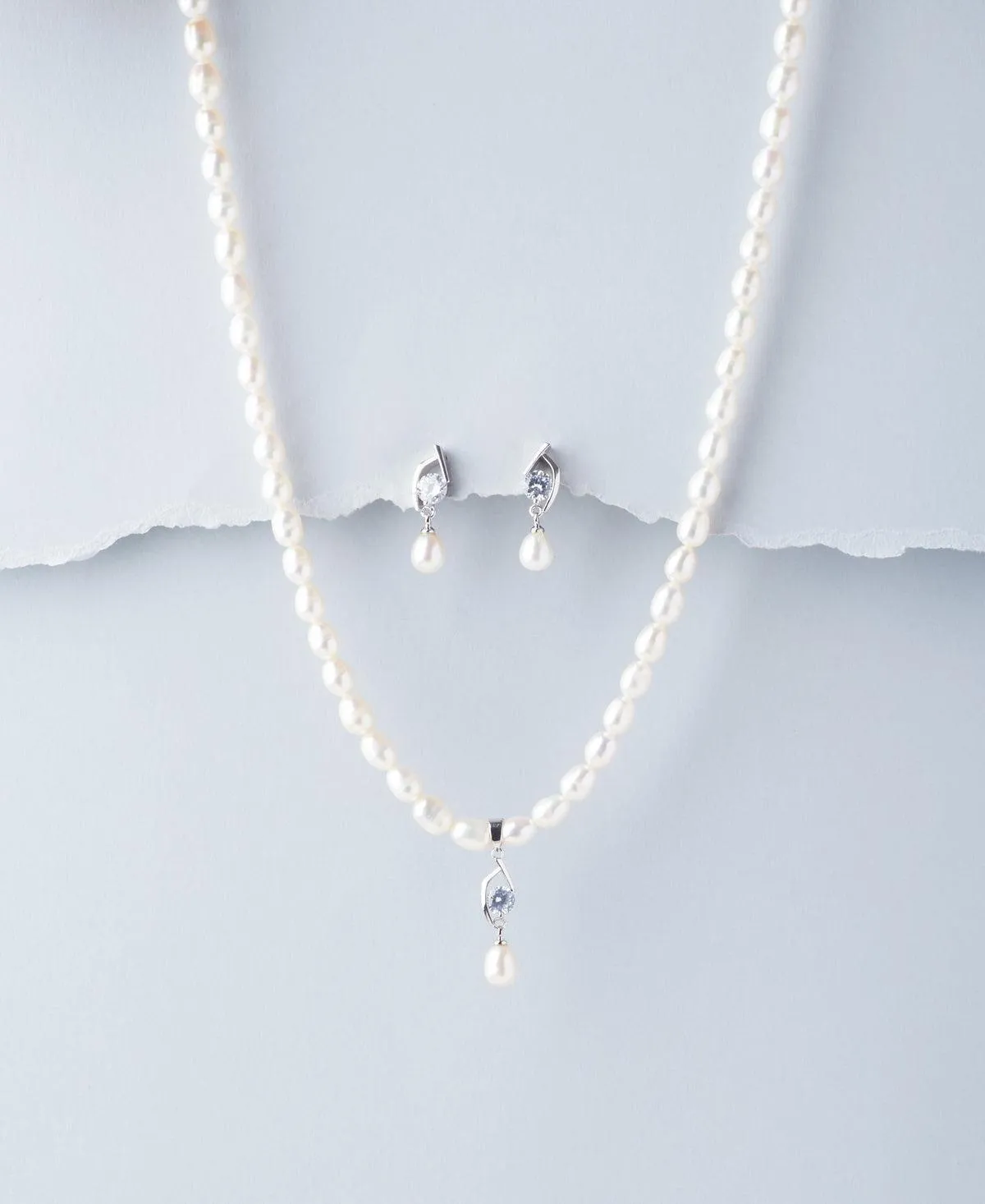 Elegant Real Pearl Necklace Set