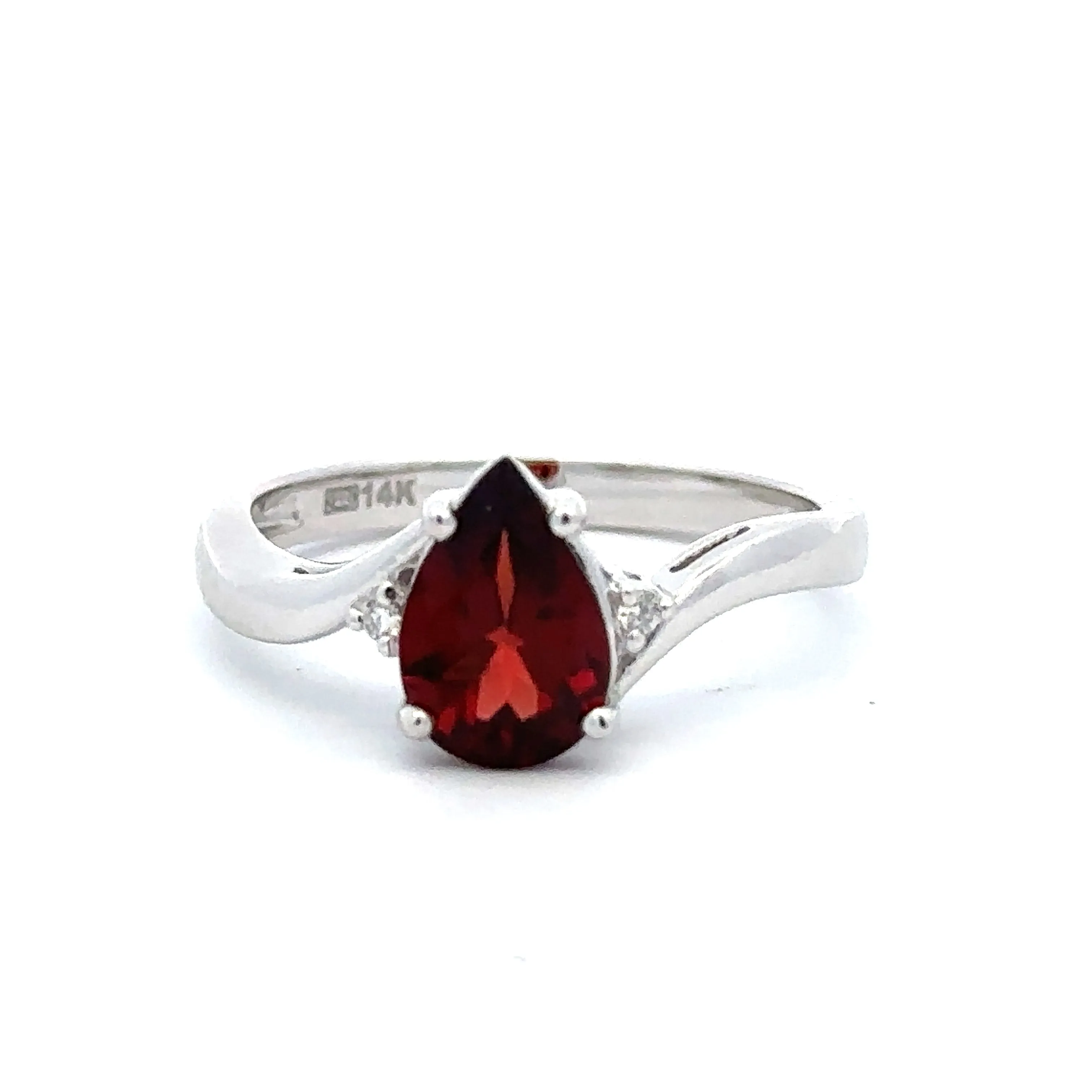 Garnet & Diamond Ring