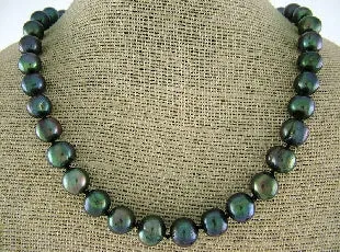 Kiwicraft Round Freshwater Pearl Necklace