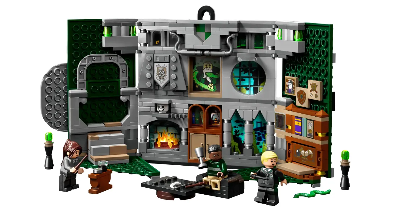 LEGO® Harry Potter™ Slytherin™ House Banner 76410