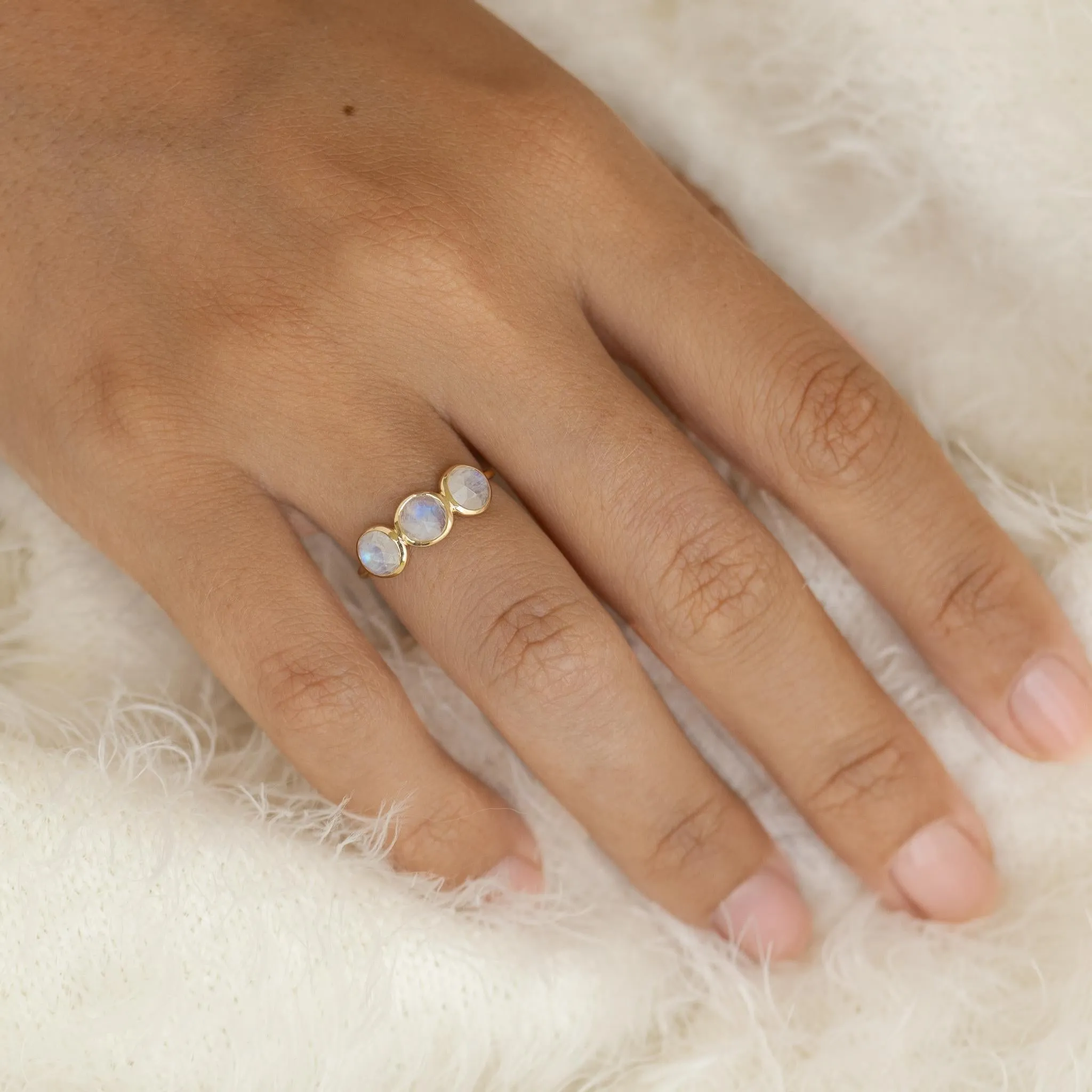 Moonstone Ring 14k Gold - Elisa