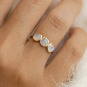 Moonstone Ring 14k Gold - Elisa