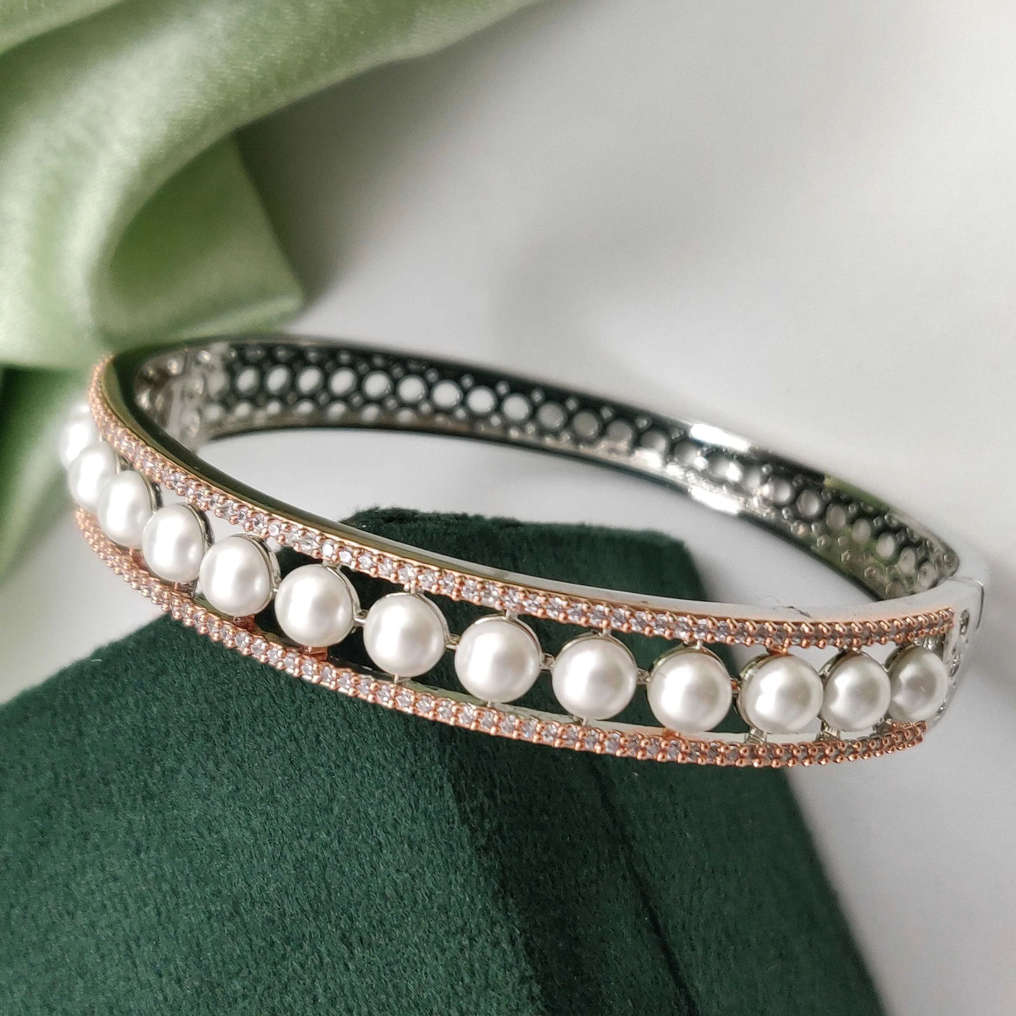 Pearl Delicate AD Bracelet