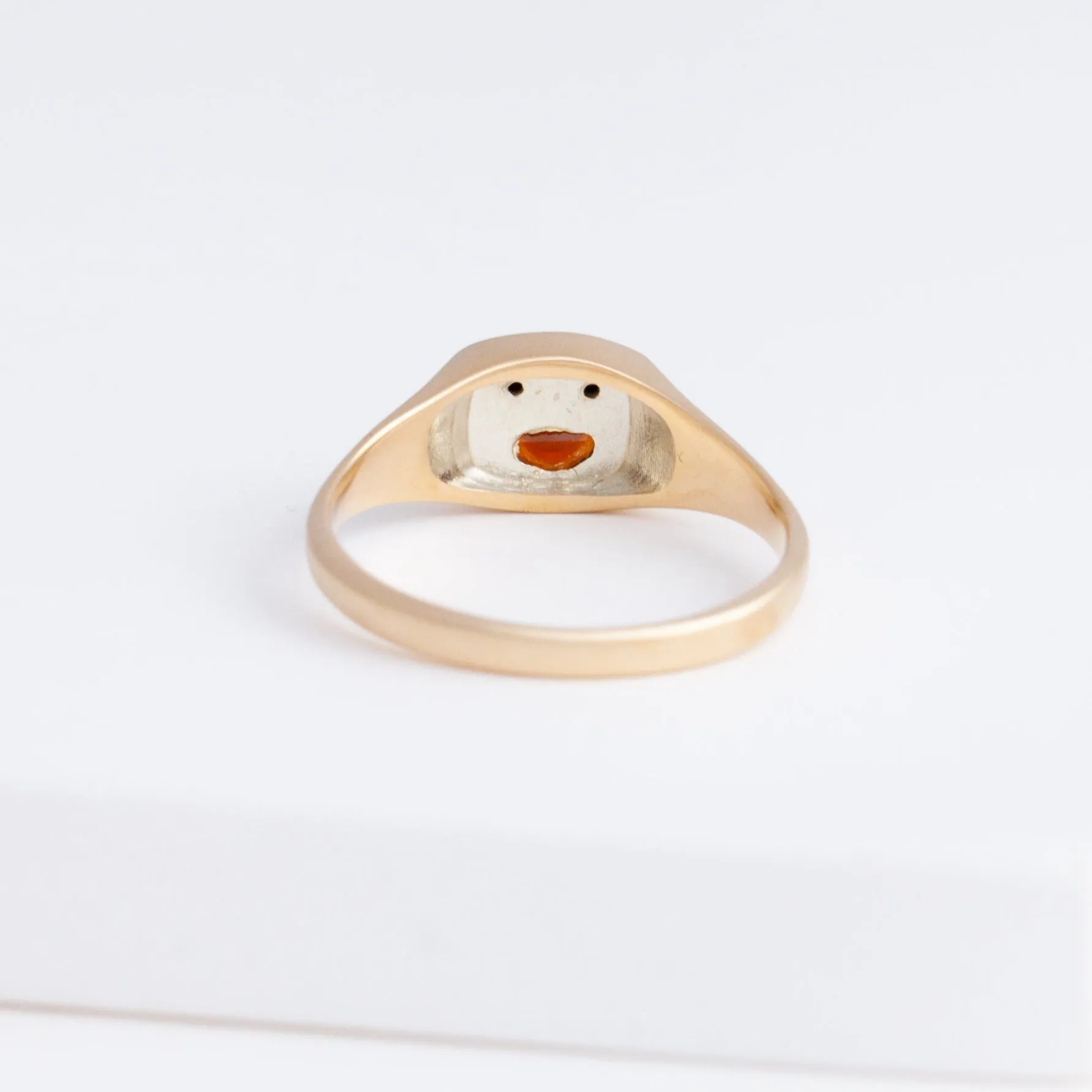 Small happy face signet ring with sparkly cheeks