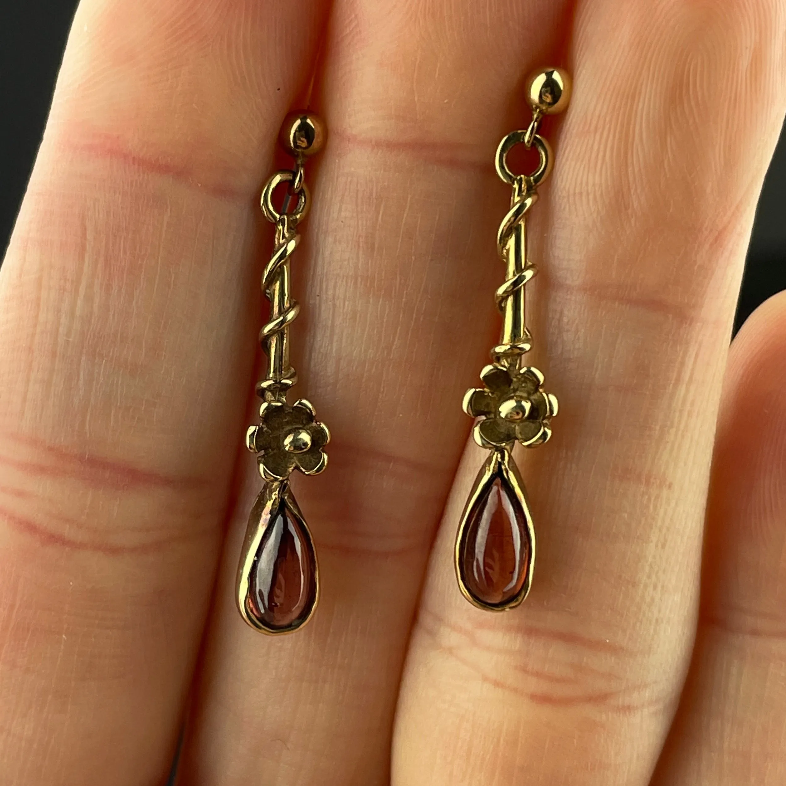 Vintage 9K Gold Flower Garnet Dangle Earrings