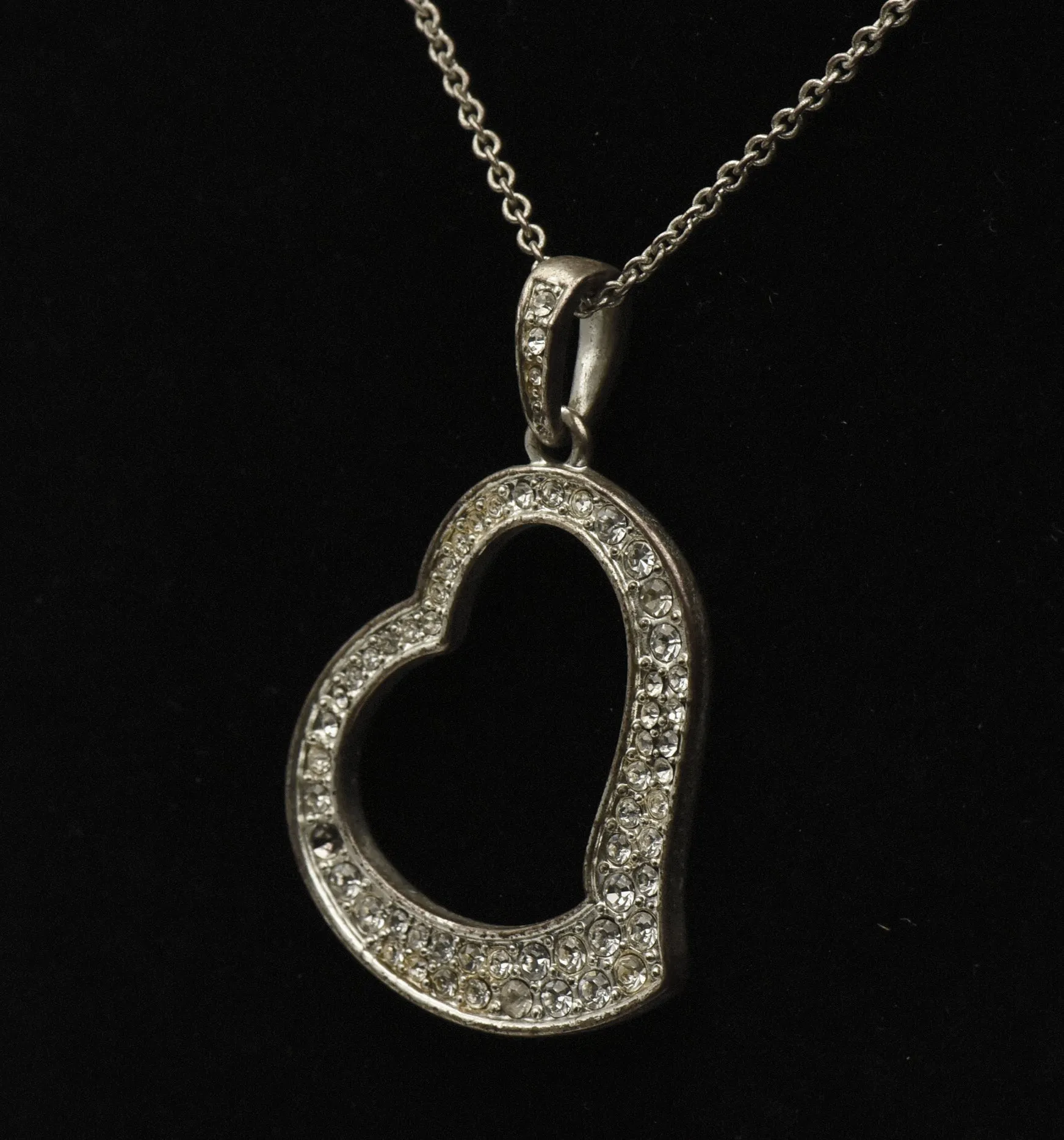 Vintage Silver Plated Rhinestone Heart Pendant Chain Necklace